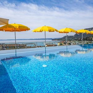 Sky Pool Hotel Sole Garda
